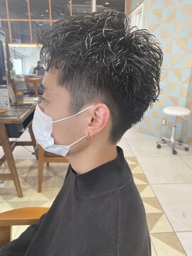 リボーン ビューティー リゾート 松戸店(re-born Beauty Resort) カルマパーマアッシュブラックダークアッシュベリーショート