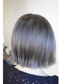 ミニボブ×グレージュ