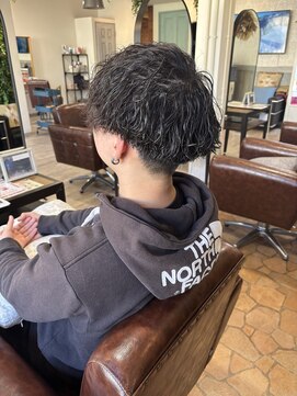 サンバイセライロ 千葉(SAN. by celilo) メンズトレンドヘア/波巻きパーマ/刈り上げマッシュ/関祐翔