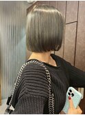 オリーブ強めカラー×ボブカット