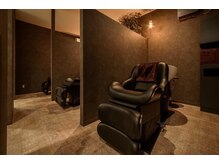 シャンプー台はフルフラットで首も楽♪