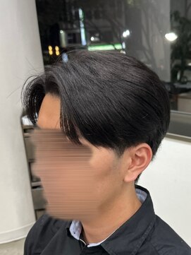 フイ 新宿3丁目(Hui) フェザーパーマ/グレーブルーカラー/刈り上げショートパンク