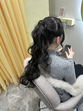 ヘアセットクラン リリー 東梅田店(hair set Clan lily) 高めポニーテール