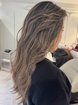 ノラ ウメダ(NORA UMEDA)&nbsp;地毛ハイライトインナーハイライトグラデーションカラー