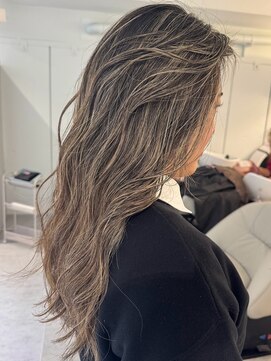 ノラ ウメダ(NORA UMEDA) 地毛ハイライトインナーハイライトグラデーションカラー