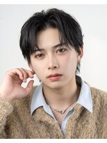 オーシャントーキョーオーバー 渋谷(OCEAN TOKYO OVER)&nbsp;センターパートフェザーパーマニュアンスパーマシャドウパーマ