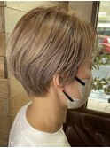ショート　ボブ　ウルフ　ブリーチ　レイヤーカット森田【二条】