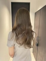 シアバイルーシー(SIA by LUCEY)&nbsp;暖色カラーブリーチなしピンクボルドーカラーレイヤーカット赤髪