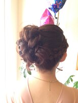 スリー(THREE)&nbsp;ゆるふわサイドアップ