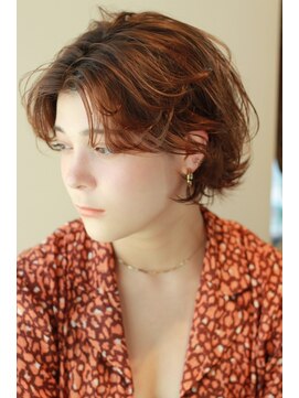 グラス(grass) ショート ウルフヘア ウエーブ センターパート くせ毛を活かす