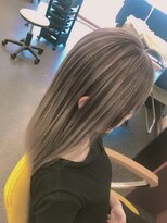 カットツー(Cut2)&nbsp;ハイコントラストハイライトカラー