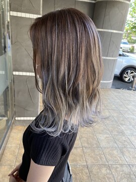 ヘアーデザイン アズール(Hair Design Azur) 【Azur】 ハイライト・ホワイトブルー