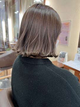 マール(marl) 【marl.】 グレージュ/外はねボブ @30代40代50代/鈴鹿