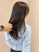 レジナヴィータ 栄(Reginavita)&nbsp;オリーブグレージュ 透明感カラー レイヤーカット ツヤ髪 20代