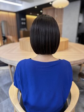 シンプルワンレンボブ×ダークアッシュ　五十嵐