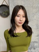 ミリ(mm)&nbsp;レイヤーカット/ウェットヘア/くびれヘア/グレージュ