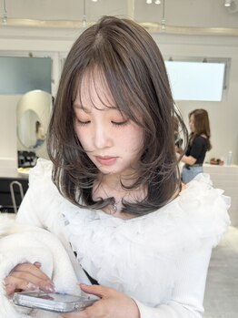 ルル(loulou)の写真/【薬院/天神南】女性らしさを倍増《韓国風前髪/顔周りレイヤー》でどこから見ても可愛いを提供＊