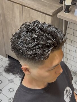 グルーマーズトウキョウ(GROOMER/S TOKYO) フェード×波巻きツイストスパイラル