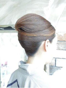 モンシェリ(Moncheri) 【Moncheri coloris】夜会