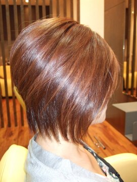 バズサロンフォーヘアー(Buzz salon for hair) 前下がりボブ