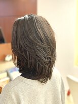 クオリス 上板橋店(QUALIS) 30代40代大人可愛い前上がりワンカールミディアムレイヤー/ツヤ