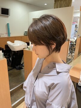 コワファーストナガサキシャンプーボーイ(COIFF1RST NAGASAKI SHAMPOO BOY) 大人可愛い小顔くびれミディアムボブウルフ10代20代30代