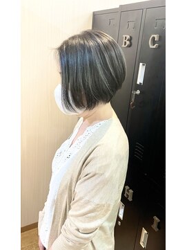 ギフト ヘアー サロン(gift hair salon) 【グレーハイライトショートボブ】原口健伸