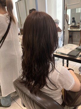 ネオリーブギンザ 銀座店(Neolive GINZA) ロングヘアのレイヤーが可愛い　柔らかいパーマスタイル　(銀座)