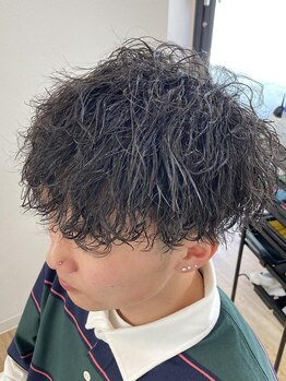 お客様一人ひとりの髪質・骨格・頭皮のお悩みを丁寧にカウンセリング☆ダメージを最小限に抑えるご提案◎