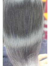 イルミナ、スロー、アディクシーに負けない艶の出る独自のカラー剤を使用♪