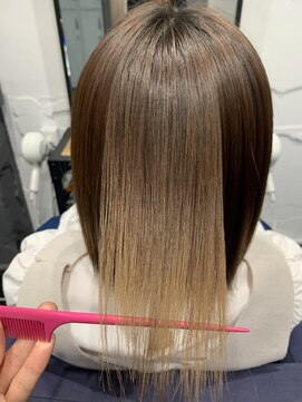 アルコイリスバイドールヘアー(ARCOIRIS by Dollhair) ダークアッシュストカール暖色系カラーグラボブ都島髪質改善大阪
