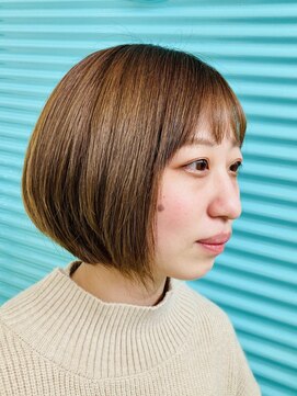 フラワーズアンドレコーズ(Flowers&Records) ハンサムショート→顎ラインボブ