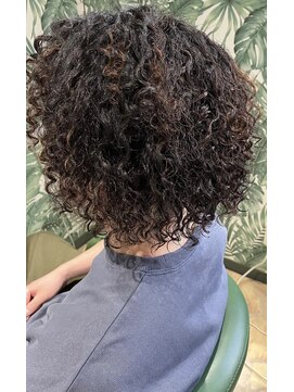 マドゥーズ ヘアショップ(Madoo's hair shop) ブロックツイストスパイラル