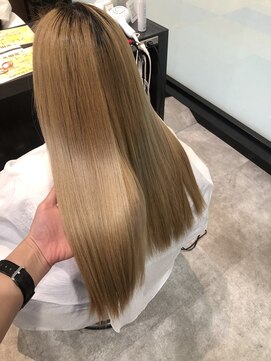 ファムバイアヴァンス(Femme by AVANCE.) 髪質改善トリートメント/yukie