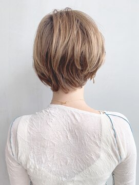 シオン(shion) 似合わせカットマロンベージュフェザーショート_ba219962