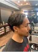 メンズパーマ理容室バーバースタイルスーツ流行ビジネスショート