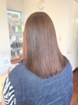 セルボーンの写真/気になる白髪も自然な色味でしっかりカバー◎大人女性の上品さをさらに引き出すスタイルをご提案します♪
