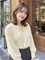 ラナ(LaNA)&nbsp;柔らかベージュブラウンの外ハネミディ