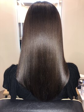 アールサロン アオヤマ(Rr SALON AOYAMA) サファイアミネコラストレート