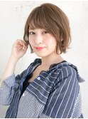 アッシュベージュ  外ハネ 流しバング