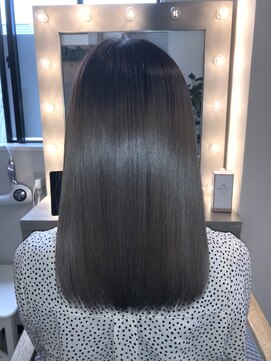 アールサロン アオヤマ(Rr SALON AOYAMA) プラチナR.Hasカラー