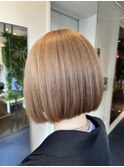 【W_SALON 河原町】ミルクティーベージュ/ぱっつんボブ