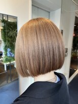 ダブル アンダーバー サロン(W_SALON) 【W_SALON 河原町】ミルクティーベージュ/ぱっつんボブ