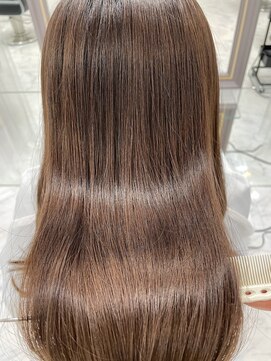 エスカーラ 表参道(THE ESCALA) @aidaman321 髪質改善/髪質改善縮毛矯正/髪質改善トリートメント