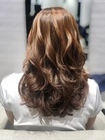 ステア ケース(stair case)&nbsp;たっぷりレイヤー　巻き髪