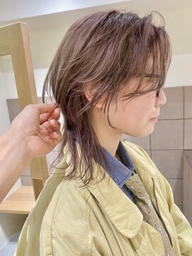 フイ(HUI) 20代30代40代大人可愛い小顔前下がりショートウルフカット