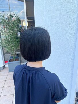 バルス(BLS) 切りっぱなしボブ　【藤枝/藤枝駅】