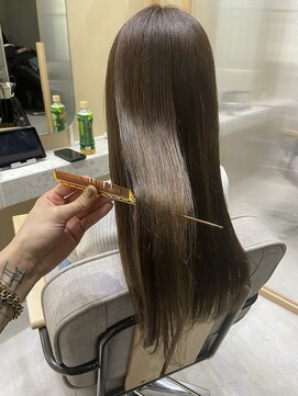 ジーナ サンシャイン通り池袋(Zina) 艶髪　髪質改善　TOKIO トリートメント　zina タナカユウタ