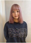 ピンクベージュ