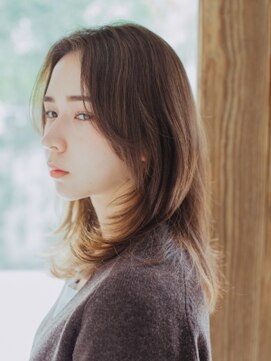 ヘアアンドリラクゼーション シャッセ(Hair&Relaxation SASE) 内巻きレイヤースタイル